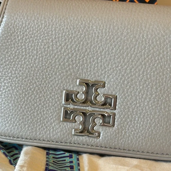Tory Burch✨ Mini Bag - Picture 2 of 9